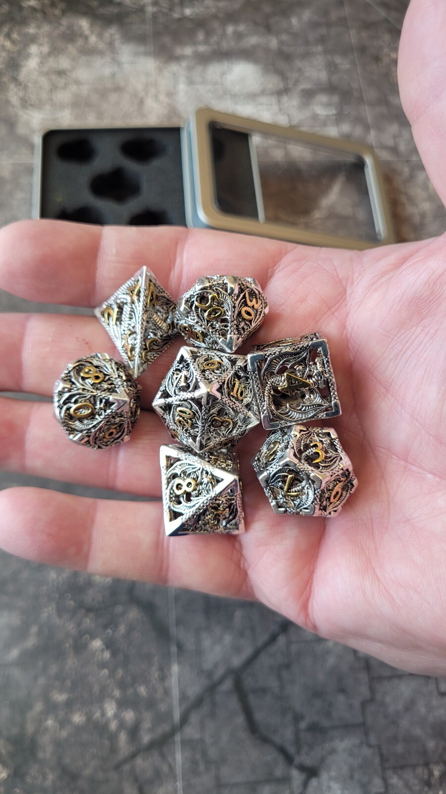 Hollow Metal Dice Set with Box, 7-Piece DND Gaming Dice for RPGs