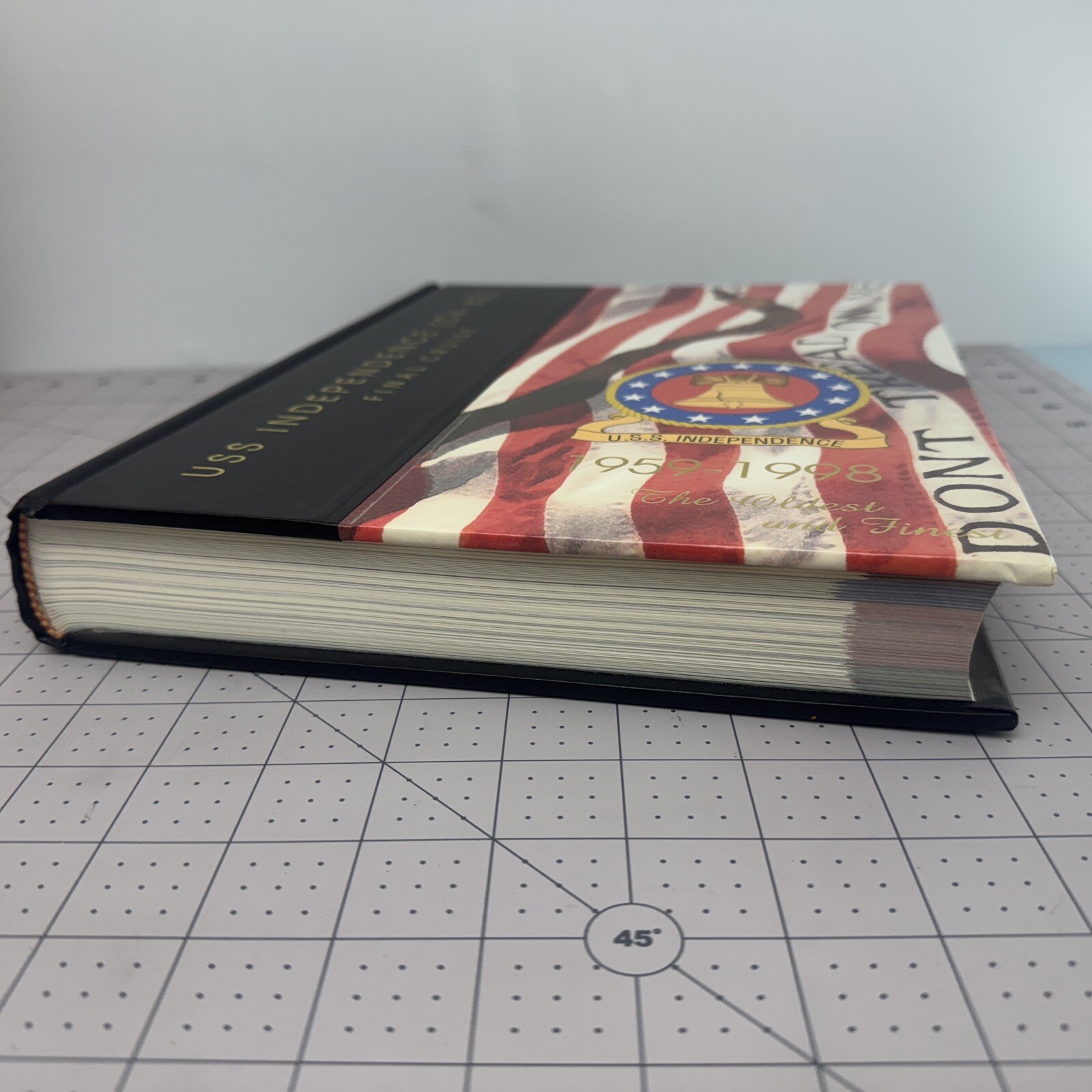 USS INDEPENDENCE CV-62 FINAL DEPLOYMENT CRUISE BOOK YEAR 1998 U S NAVY Carrier