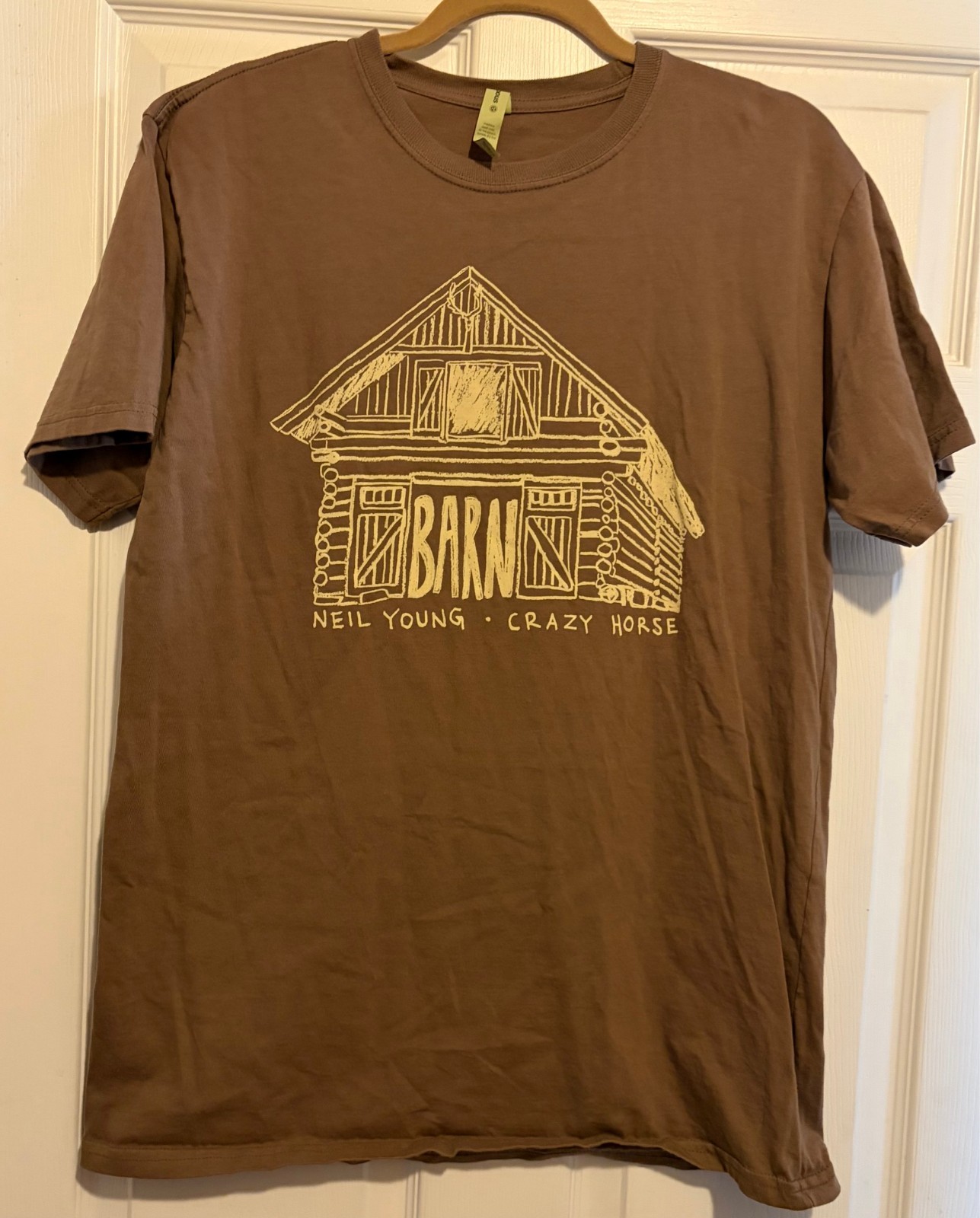 Neil Young & Crazy Horse - Barn RARE t-shirt '21 - NEVER WORN
