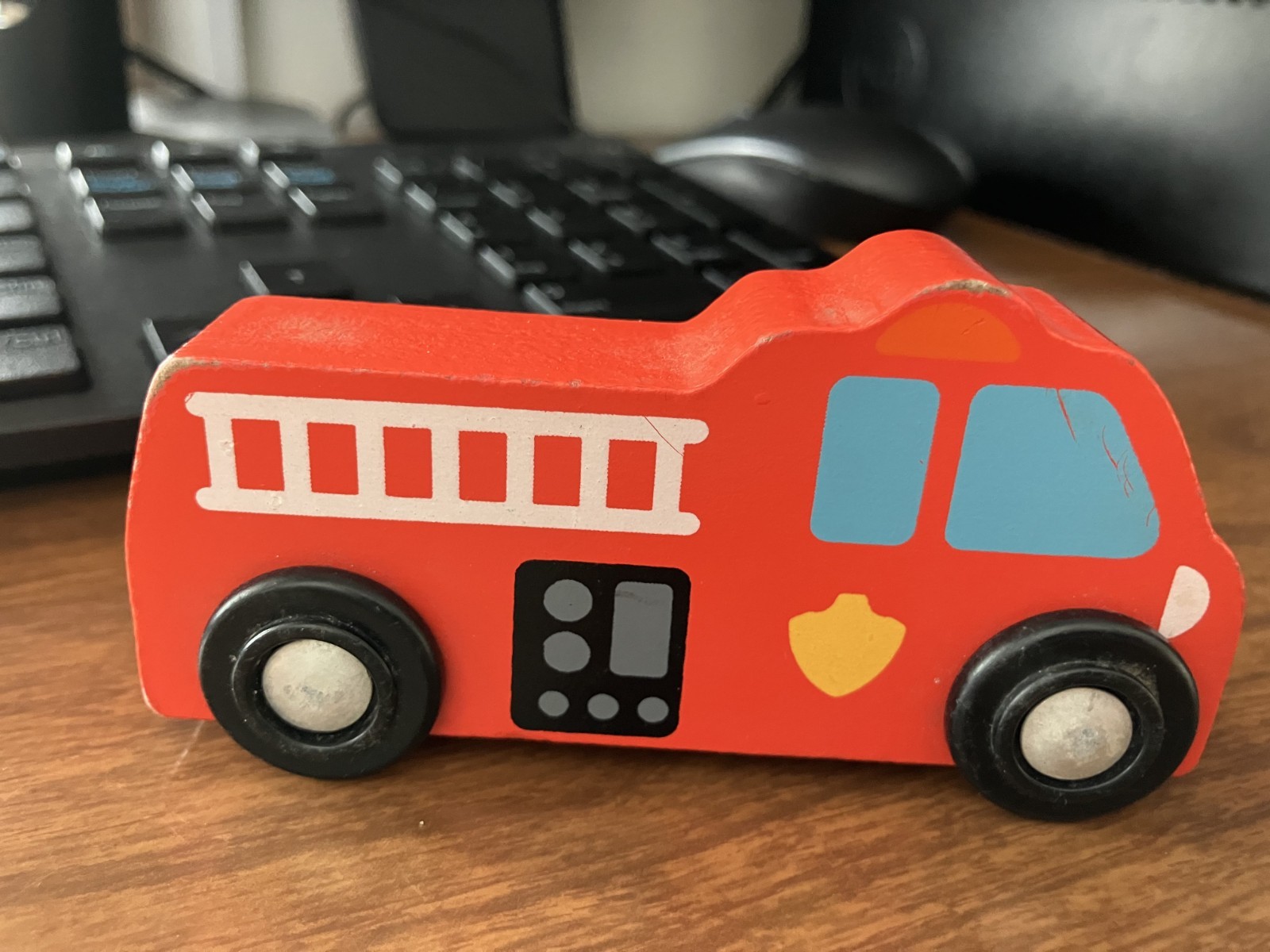 Melissa & Doug wooden Truck Fire toy