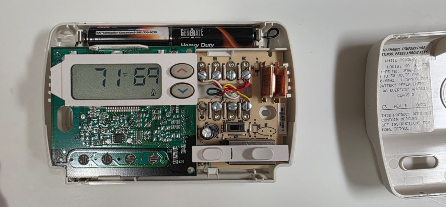 White-Rodgers 1F86-244 Non-Programmable Thermostat 1 Heat /1 Cool Stages.