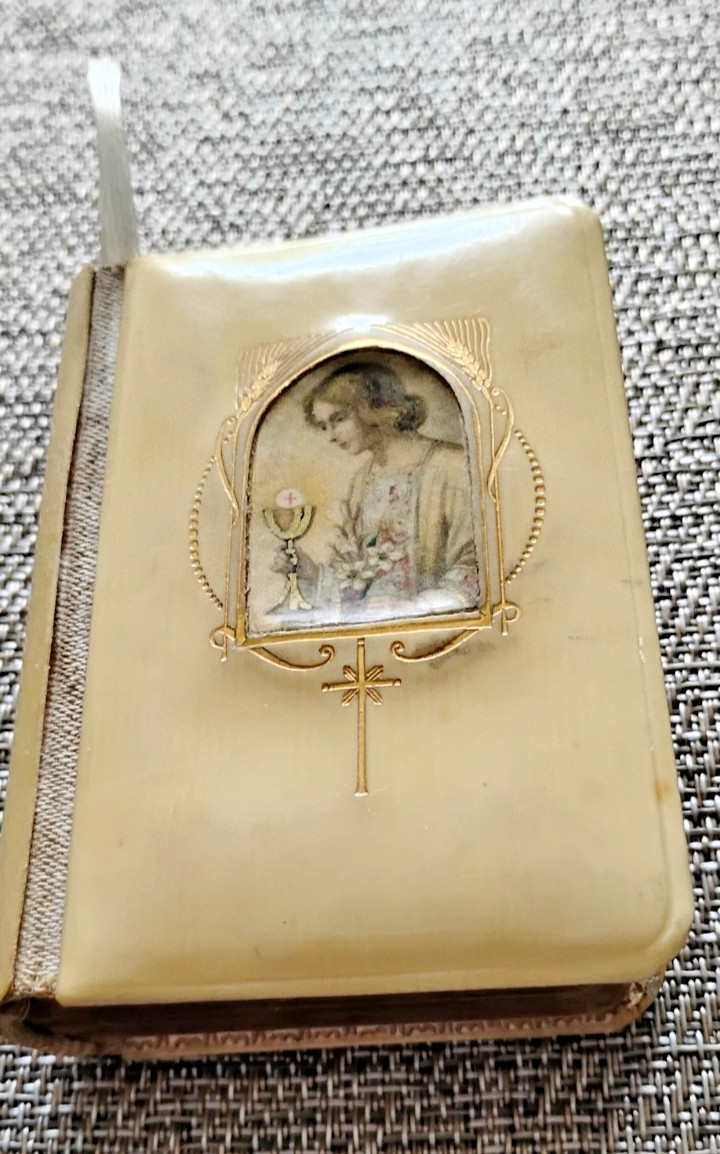 Rare Miniature Bible Prayer Book 1925 celluloid cover, Gold trim - Used