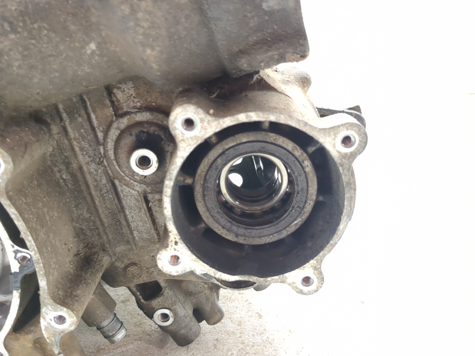 04-08 Yamaha Grizzly 660 YFM660 Engine Motor Block Case W/ Crankshaft