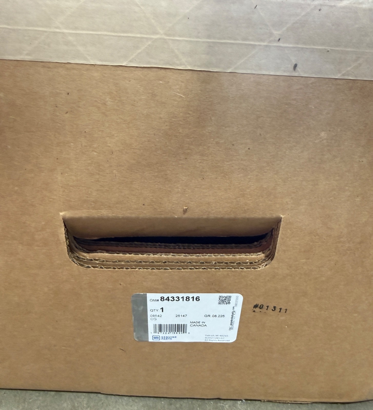 GM Chevy GMC Cadillac Tahoe Yukon OEM Z71 Textured Running Boards 21-26 84331816