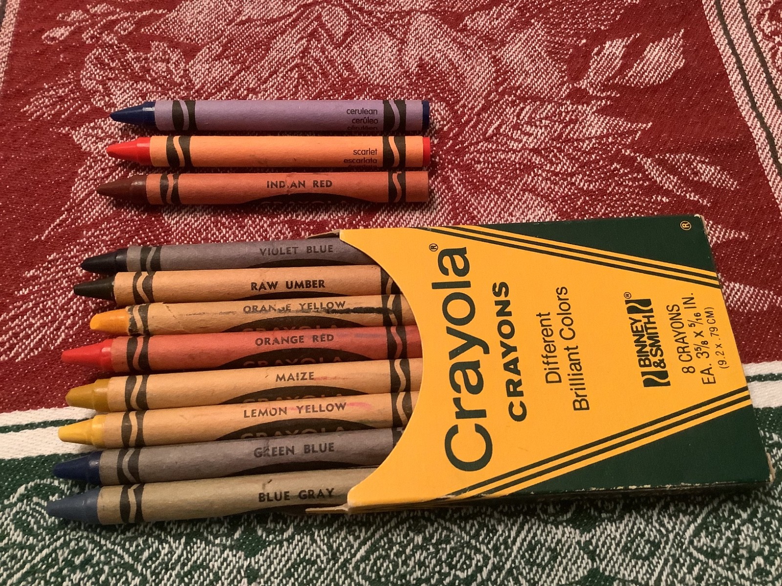 Vintage 8 Retired Discontinued Crayola Crayons 1970s Binney Smith in box plus 3