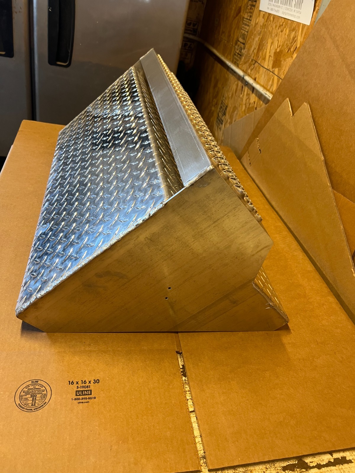 Peterbilt Battery Box Cover --- Aluminum Step