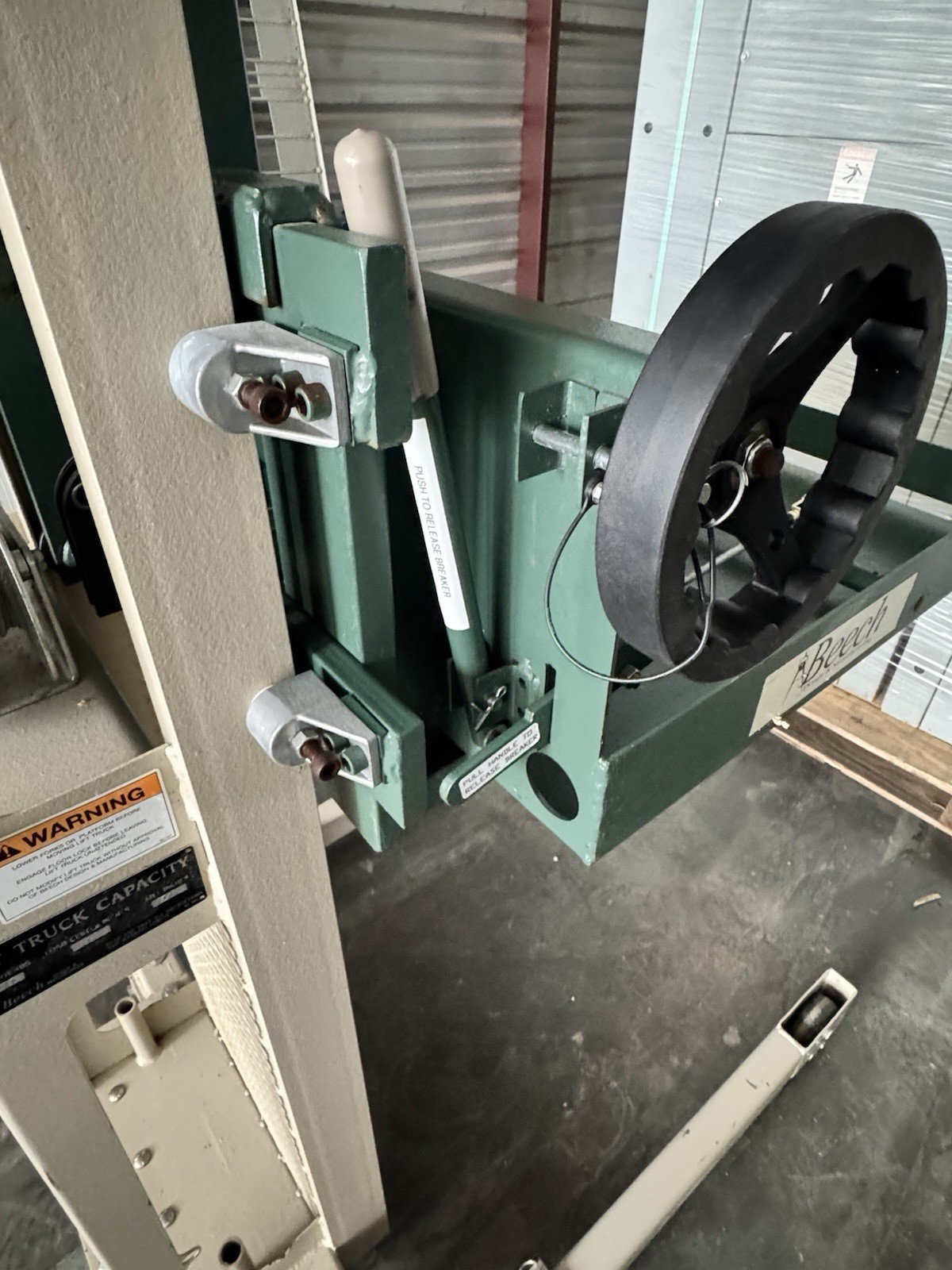 BEECH 1000 lbs Lift Truck GW-2006 For 15kv Gear