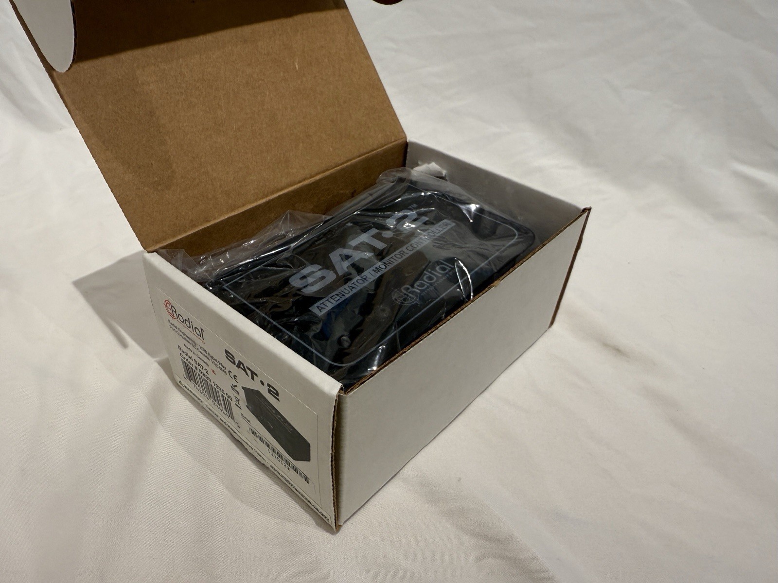 Radial Engineering SAT-2 Stereo Monitor Controller and Audio Attenuator w/ Box