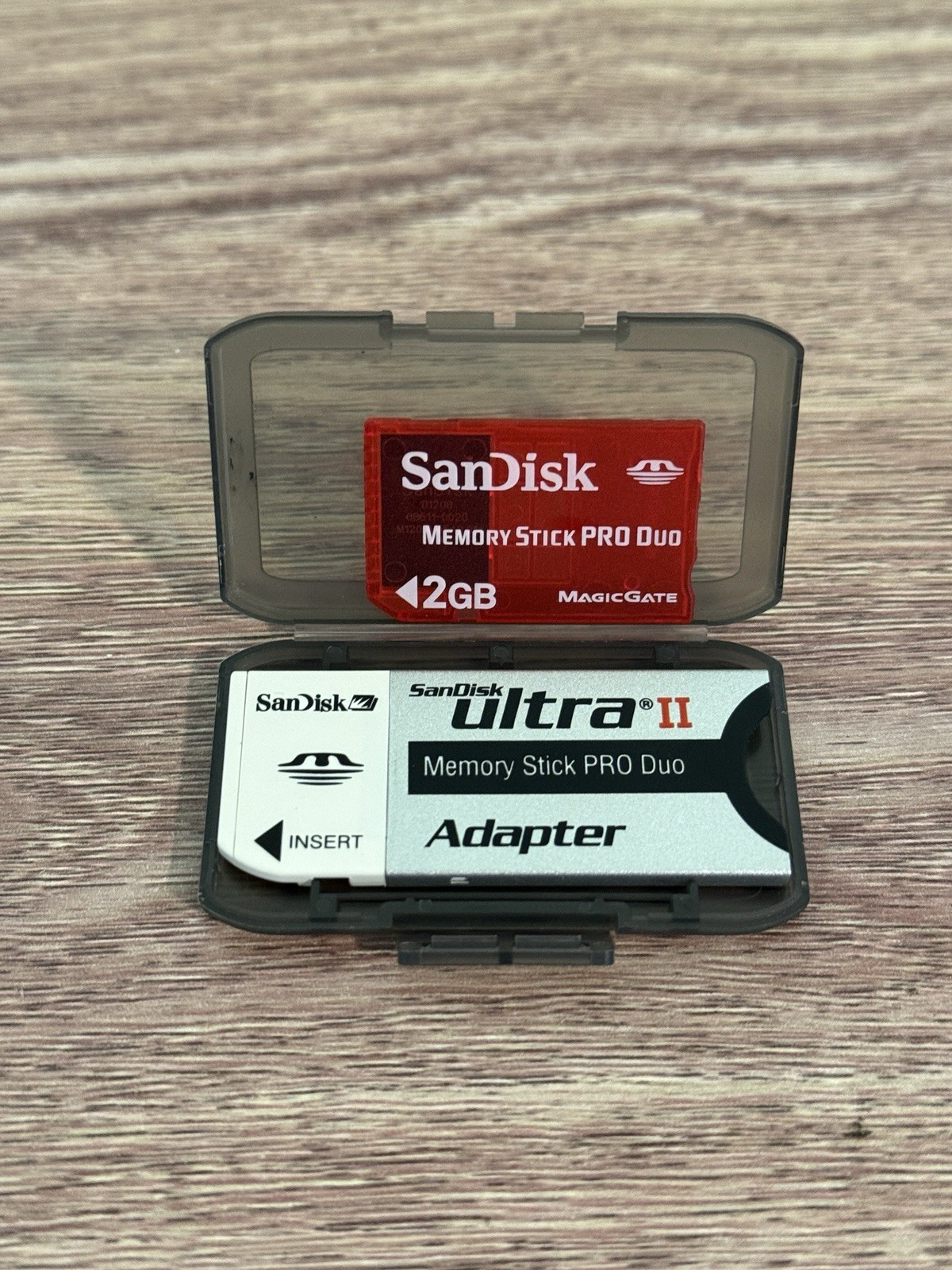 SanDisk Memory Stick Duo Adapter with 2GB Memory stick Genuine New Old Stock