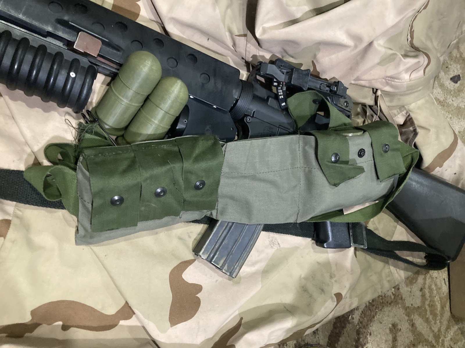 40mm Inert Replica HEDP (37mm sized) For Living History W/bandolier USGI Nam