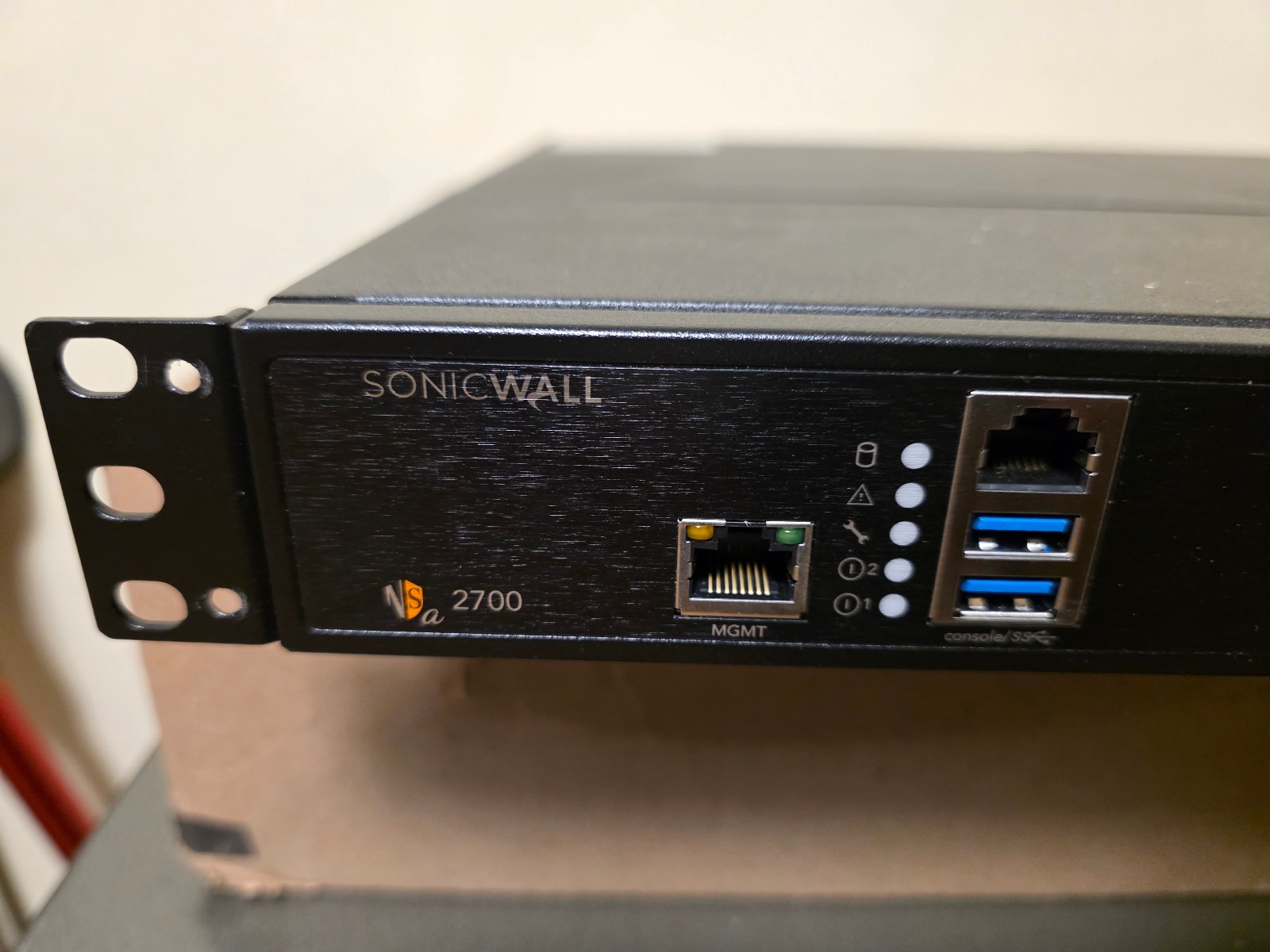 SonicWall NSA 2700 Network Security/Firewall Appliance 16 Port Not Transferable