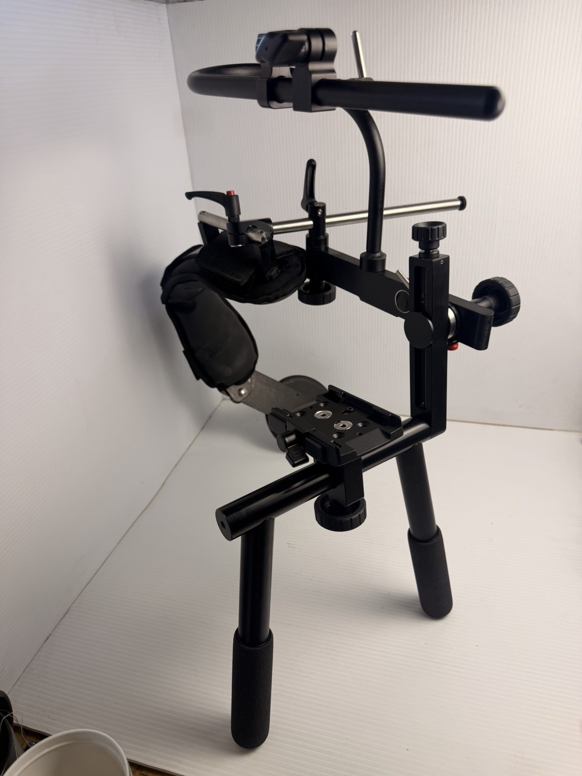 VariZoom Zero Gravity Camera Support System w/ Soft Carry Case