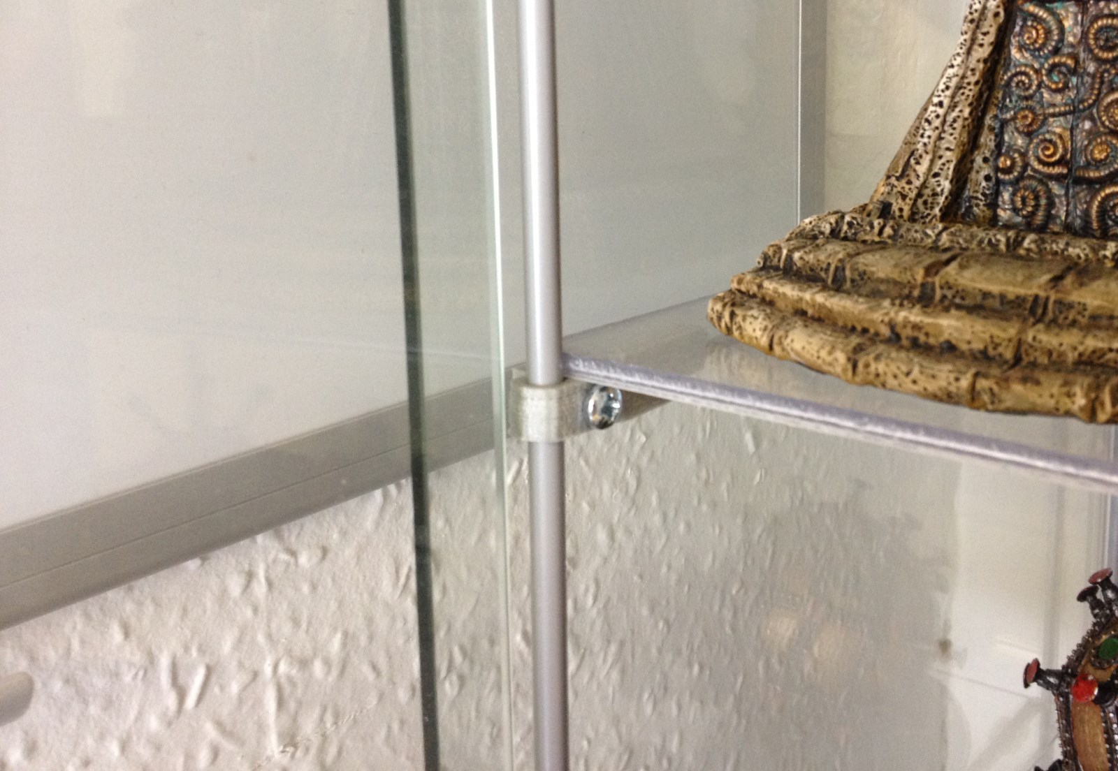 Shelf brackets for IKEA DETOLF, add extra shelves