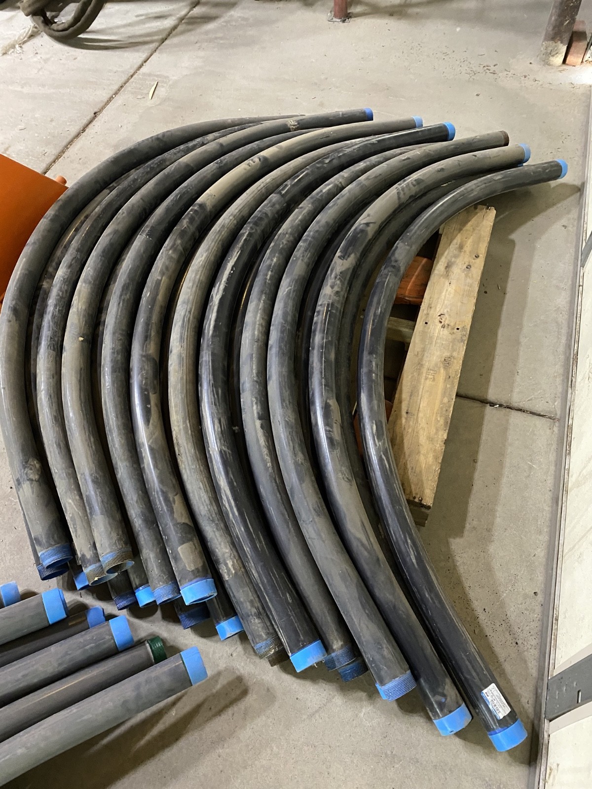 Thomas & Betts Ocal LRELL2X36-G PVC Coated Elbow 90-Deg 2" 36" Radius Steel Gray