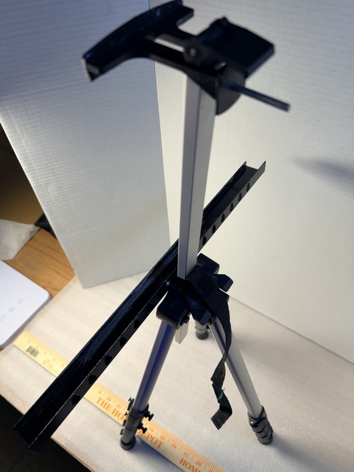 Curate Aluminum Stretch Field Easel - Silver Aluminum - 63 inch - Adjustable Art