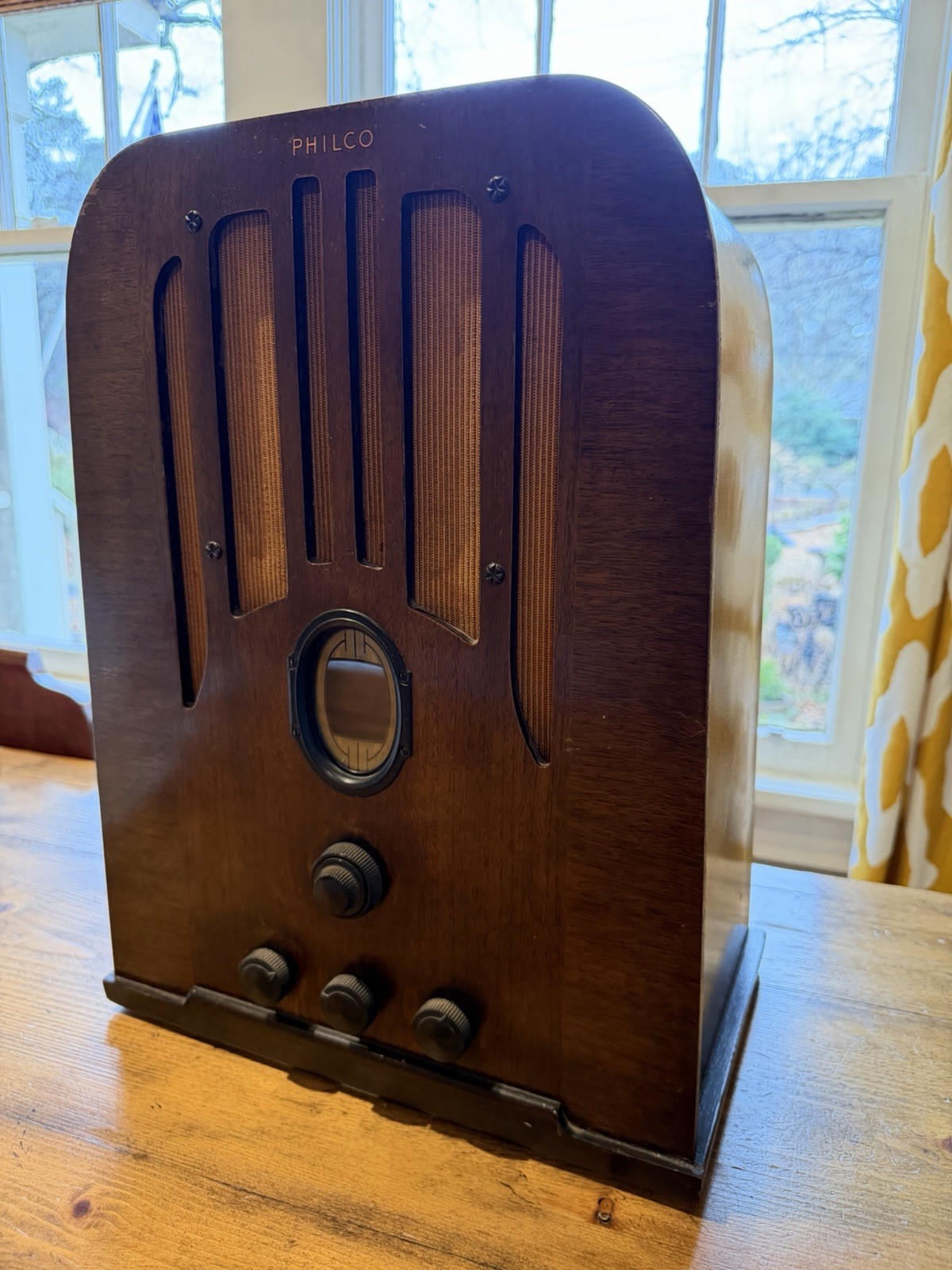 1936 PHILCO MODEL 625 Rare Wood Tombstone Radio Tested Turns On