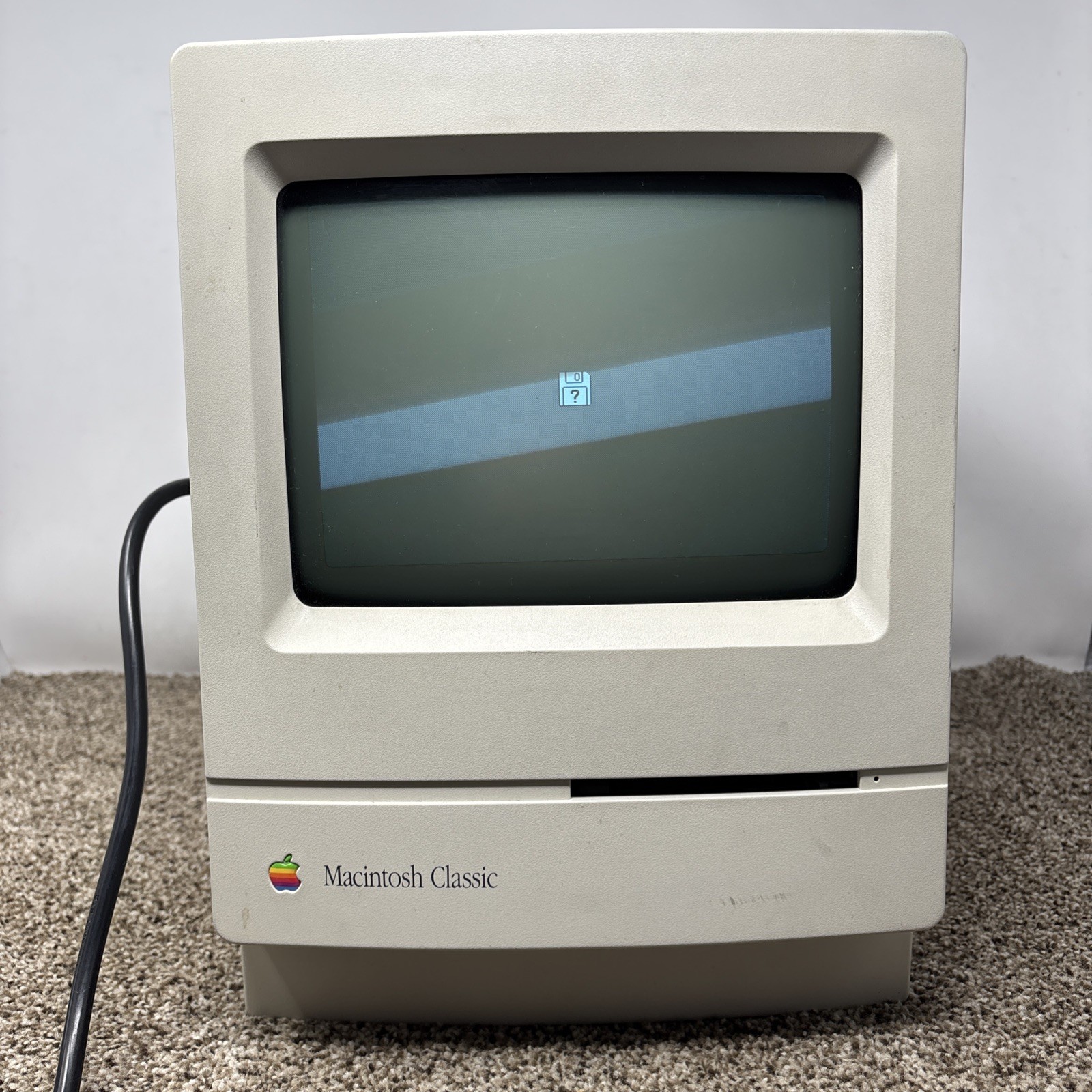 Apple Macintosh Classic Vintage Computer M0420 FOR PARTS READ