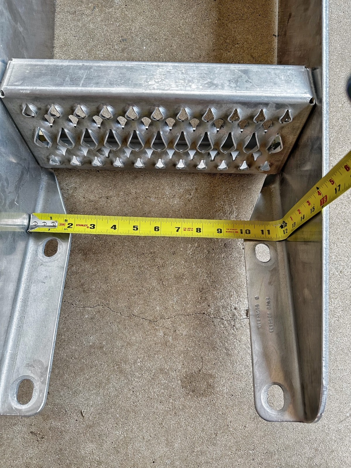 12" Aluminum Frame Step w/ Brackets | Fits Peterbilt Kenworth | New Take-Off