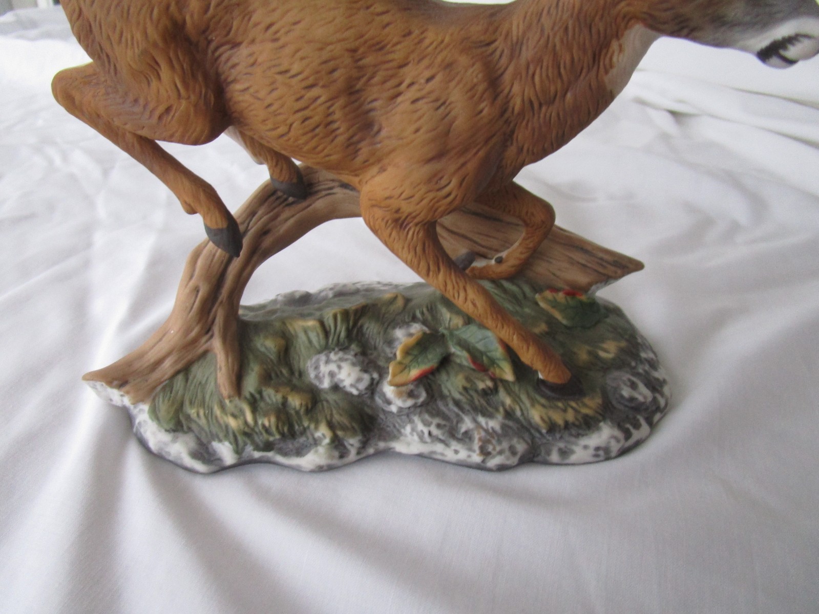 Masterpiece by Homco ~[ Porcelain Whitetail Buck Lifelike Figurine 1986 ] ~~!!!!