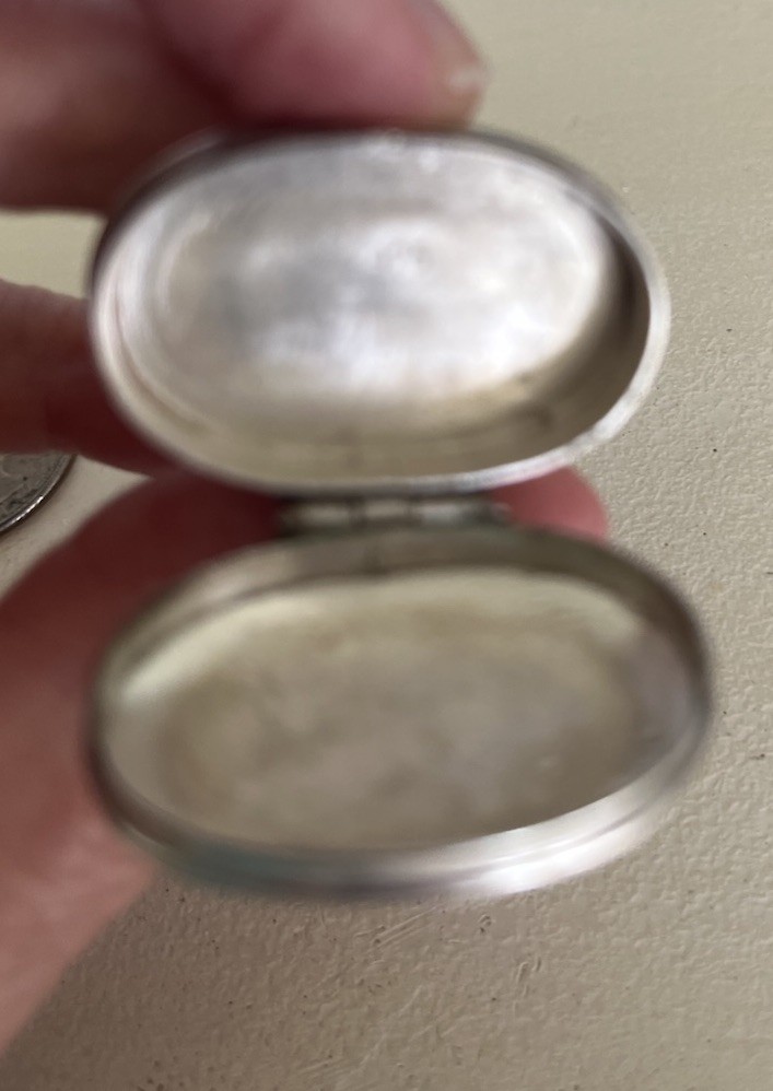 Oval Snuff Box / Pill container , Sterling Silver marked 925 Victorian antique