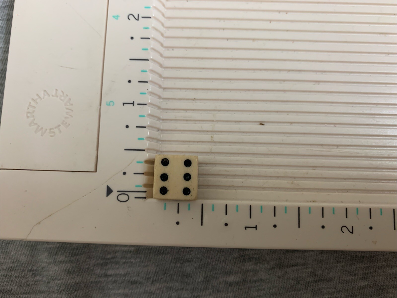 Antique Authentic Civil War Era Carved Bovine Bone Dice 7/16” Dice Pair