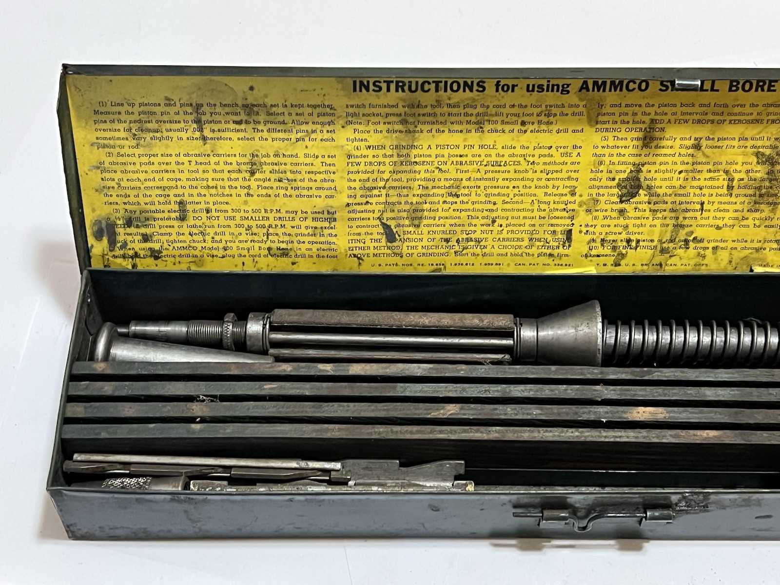 AMMCO Model 100 Vintage Small Bore Cylinder Hone Set in Box 47/64" - 1-5/16" USA