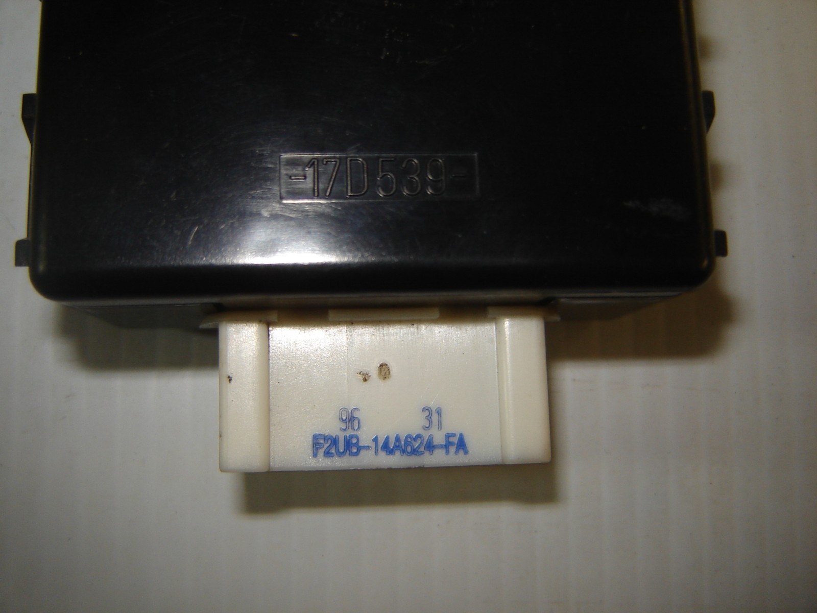 94-98 Ford Mustang Windshield Wiper Pulse Relay Module F4TF-17D539-CA