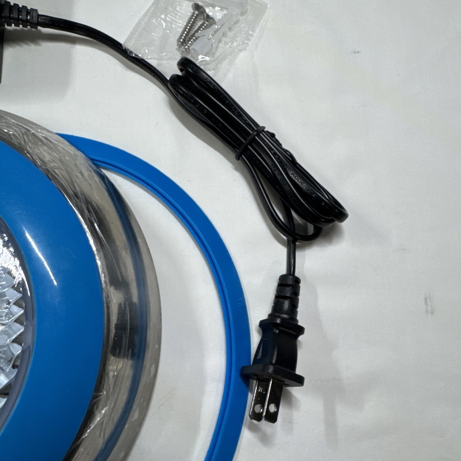 8.5” 12V Pool Light w/ Bluetooth Control Adapter 16.4” Cord No Manual HY-BT-108A