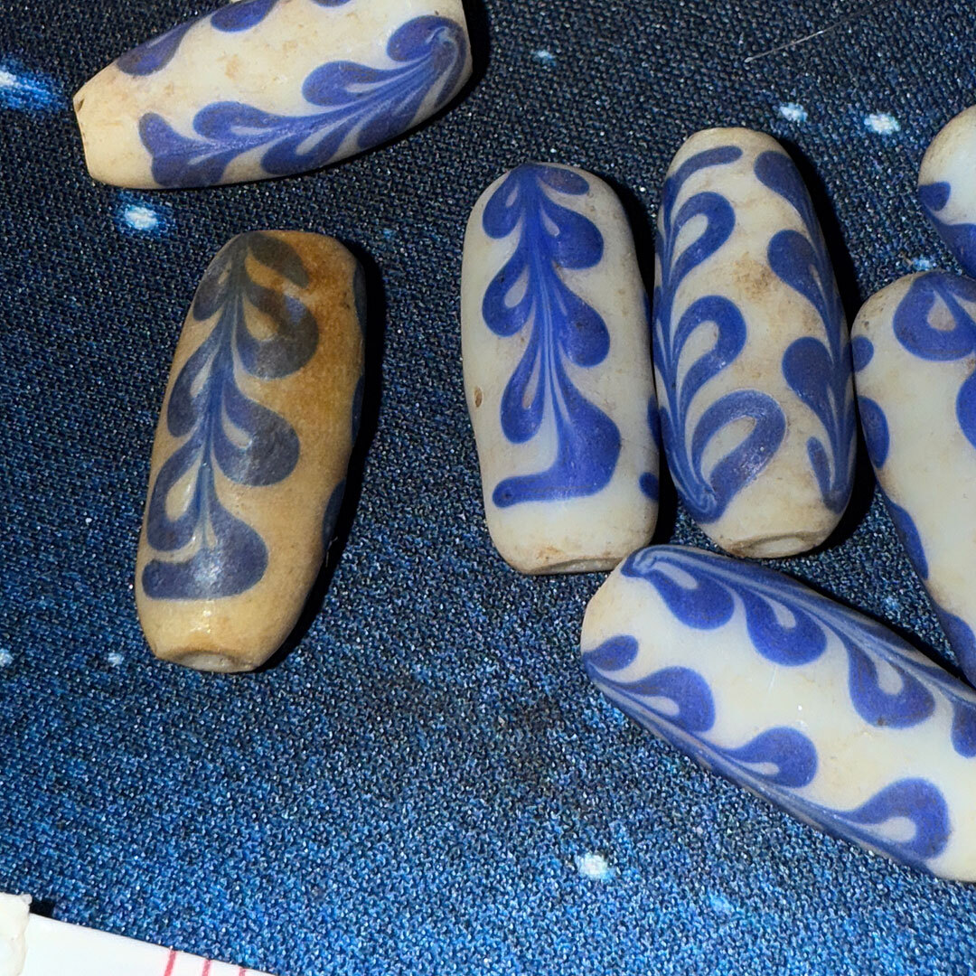 (1) EARLY Huron Indian "Blanket" bead or Blue Delft Trade Bead Early Trade Bead