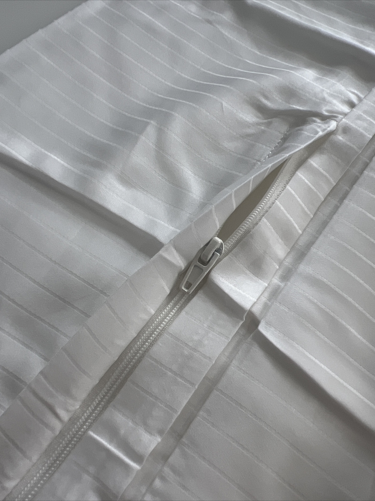 New Ikea Hastskrappa Twin Duvet cover and pillowcase, white 600 Thread count