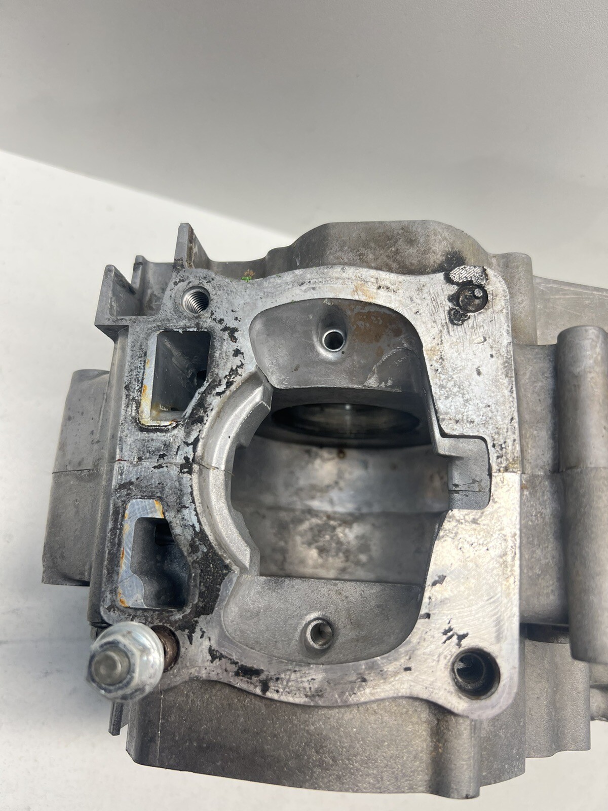 1999 Yamaha YZ125 Engine Cases Set Left Right Bottom End !BROKEN STUD!