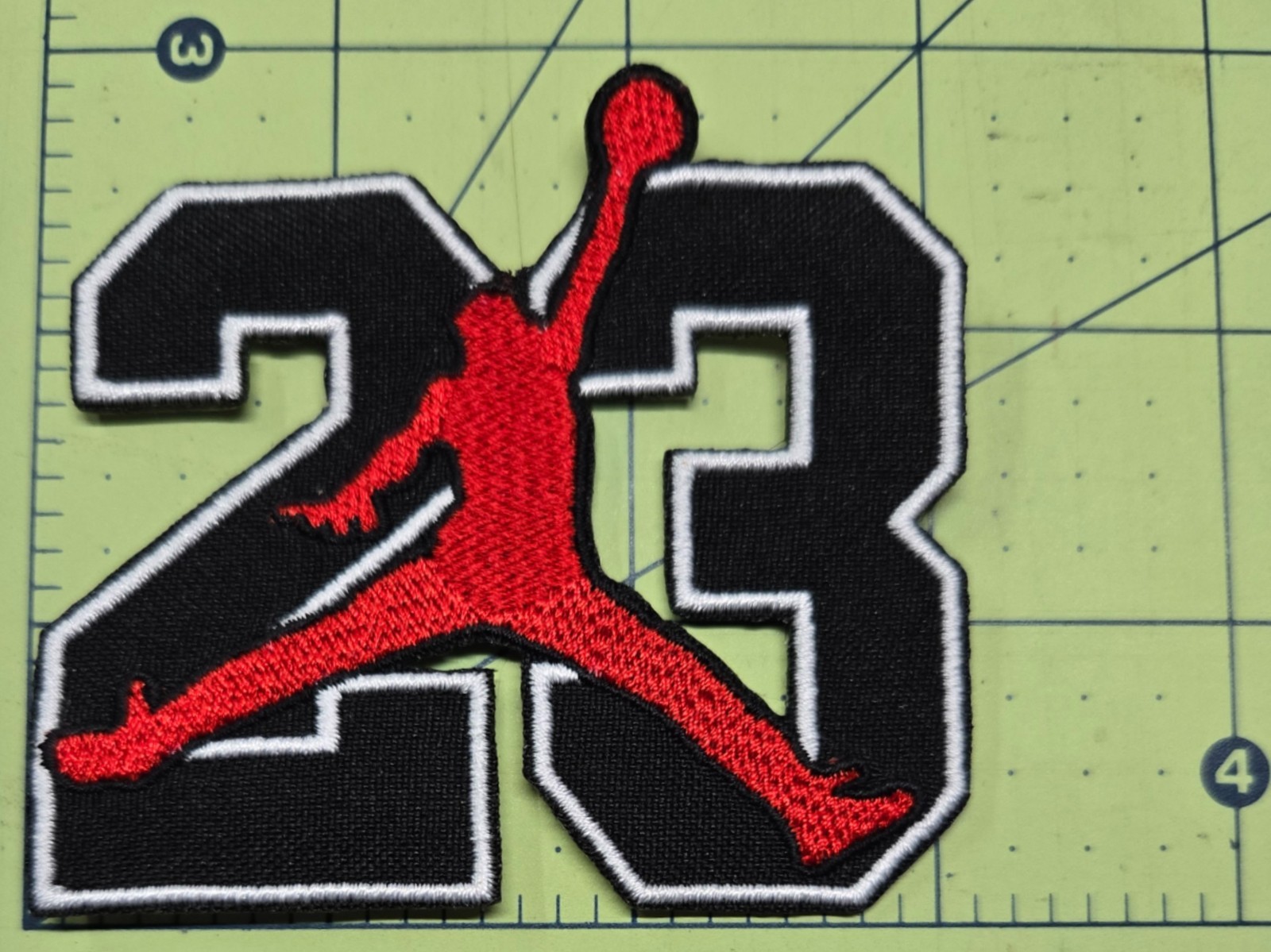 Michael Jordan 23 Chicago Bulls NBA Basketball Embroidered Iron On Patch