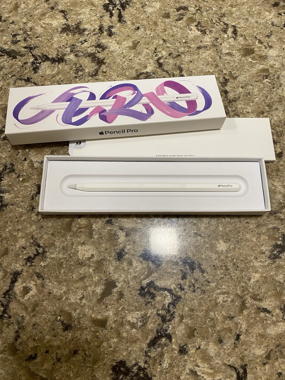 Apple Pencil Pro - MODEL A2538 *SEALED/NEW* For Ipad - SAME DAY SHIPPING / WHITE