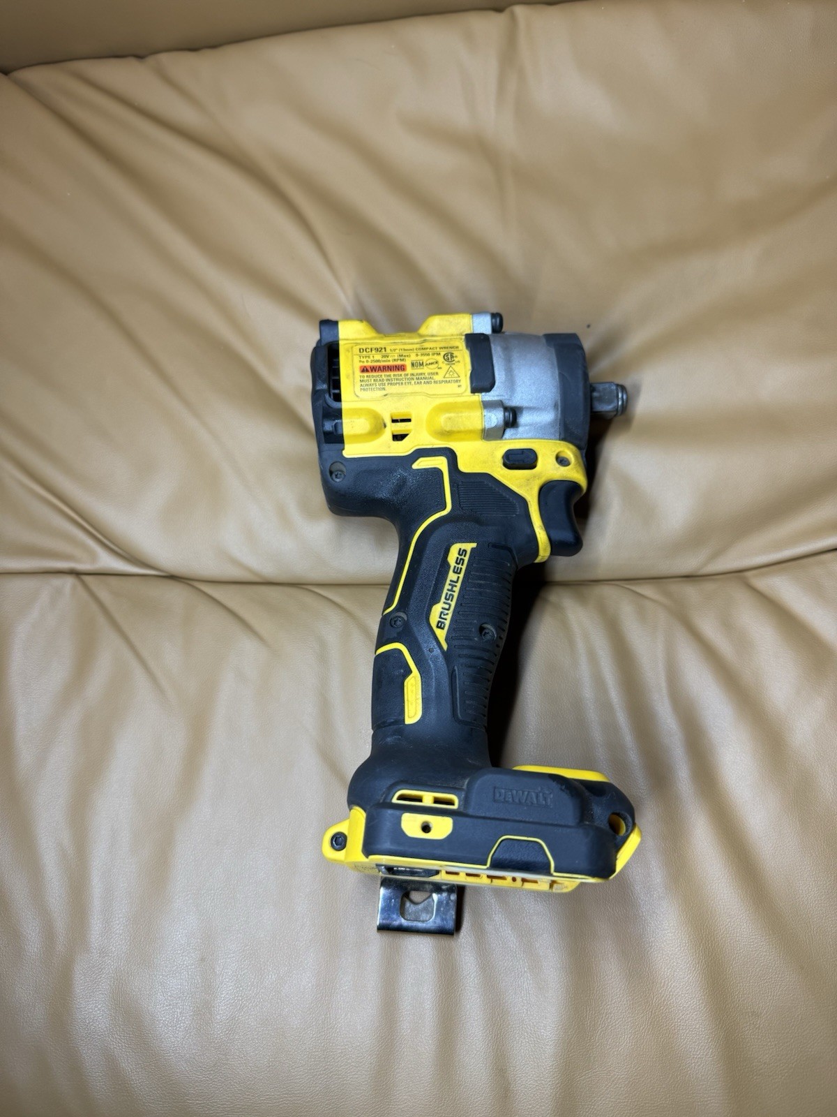 DEWALT DCF921 20V 1/2 INCH COMPACT IMPACT WRENCH *TOOL ONLY*