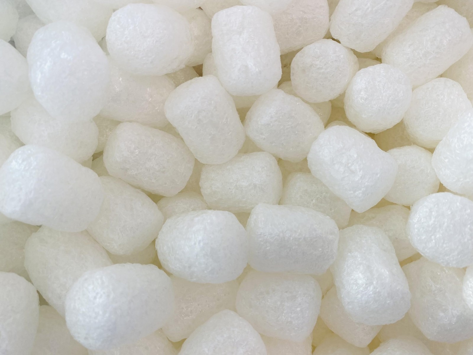 Aruva Kitchen Biodegradable Peanuts 0.25 cu ft naturaly antistatic white