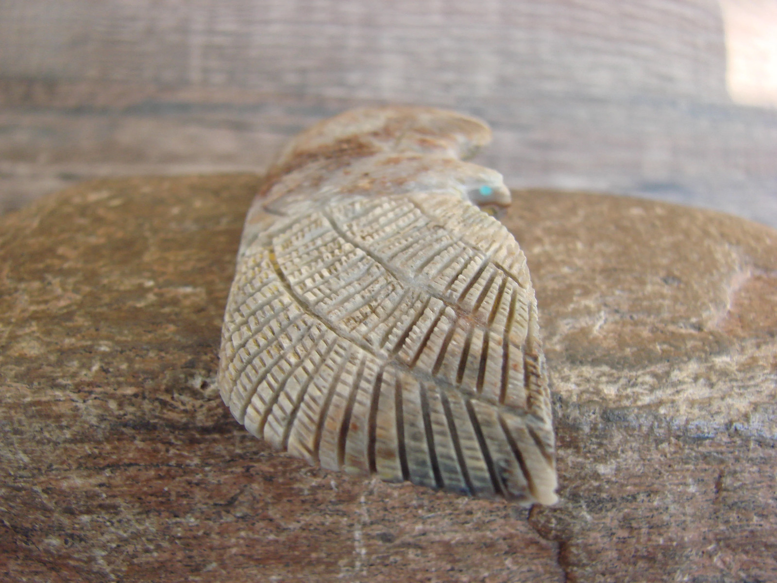 Native American Zuni Hand Carved Eagle Fetish - Lowsayatee