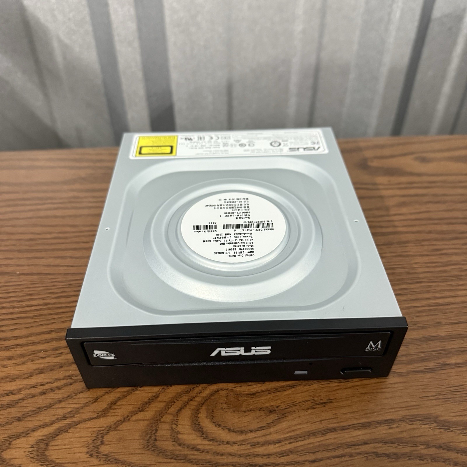 ASUS DRW-24F1ST D Internal Desktop SATA DVD Drive