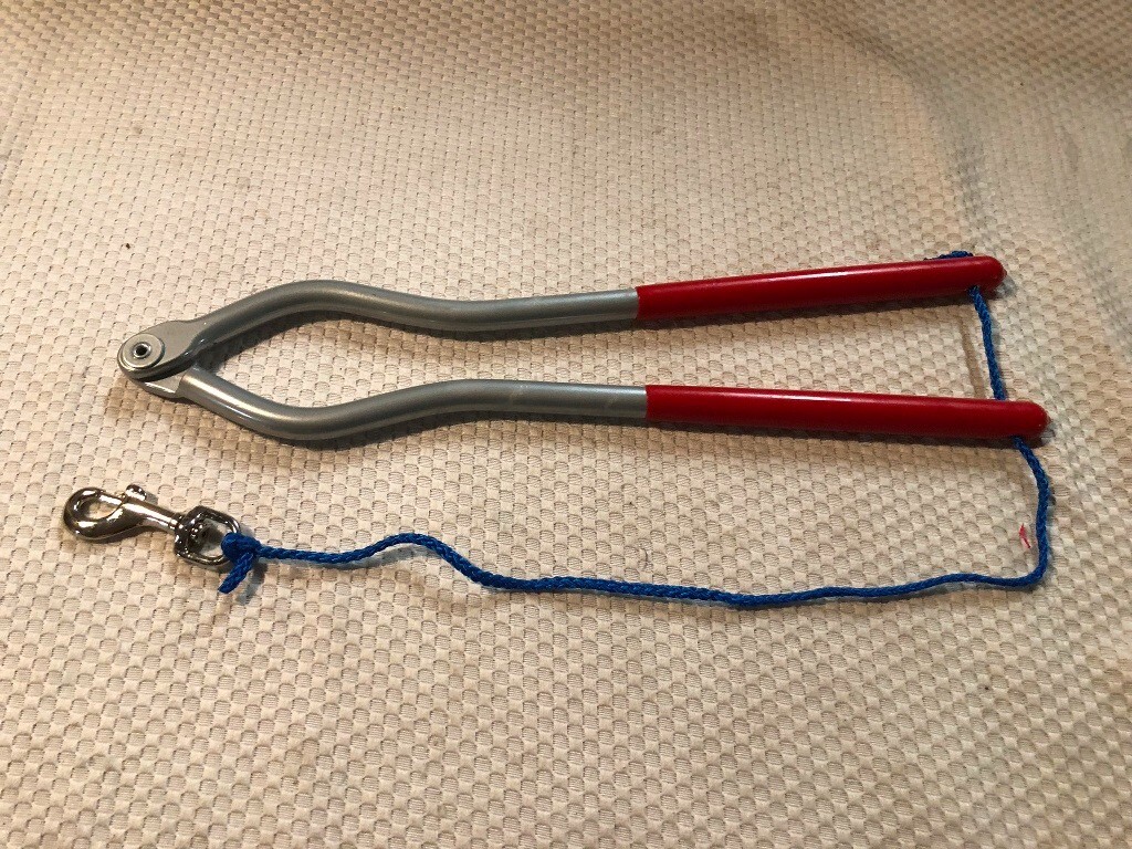 Aluminum 13" Humane Horse Twitch w/rubber grip handles for horse training