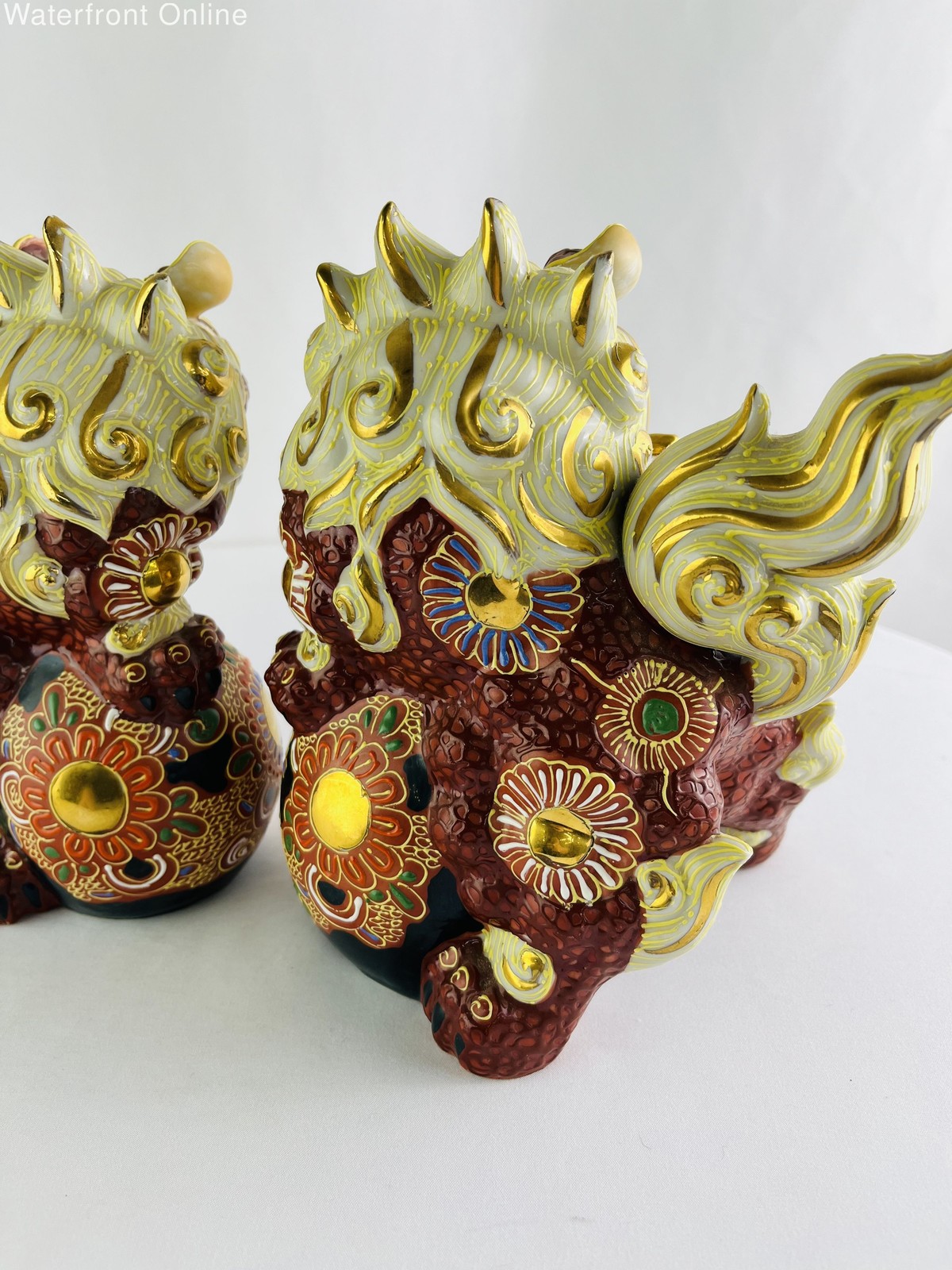 Kutani Shishi Foo Dogs Guardian Lions Red with Gold Accent Vintage Chinoiserie