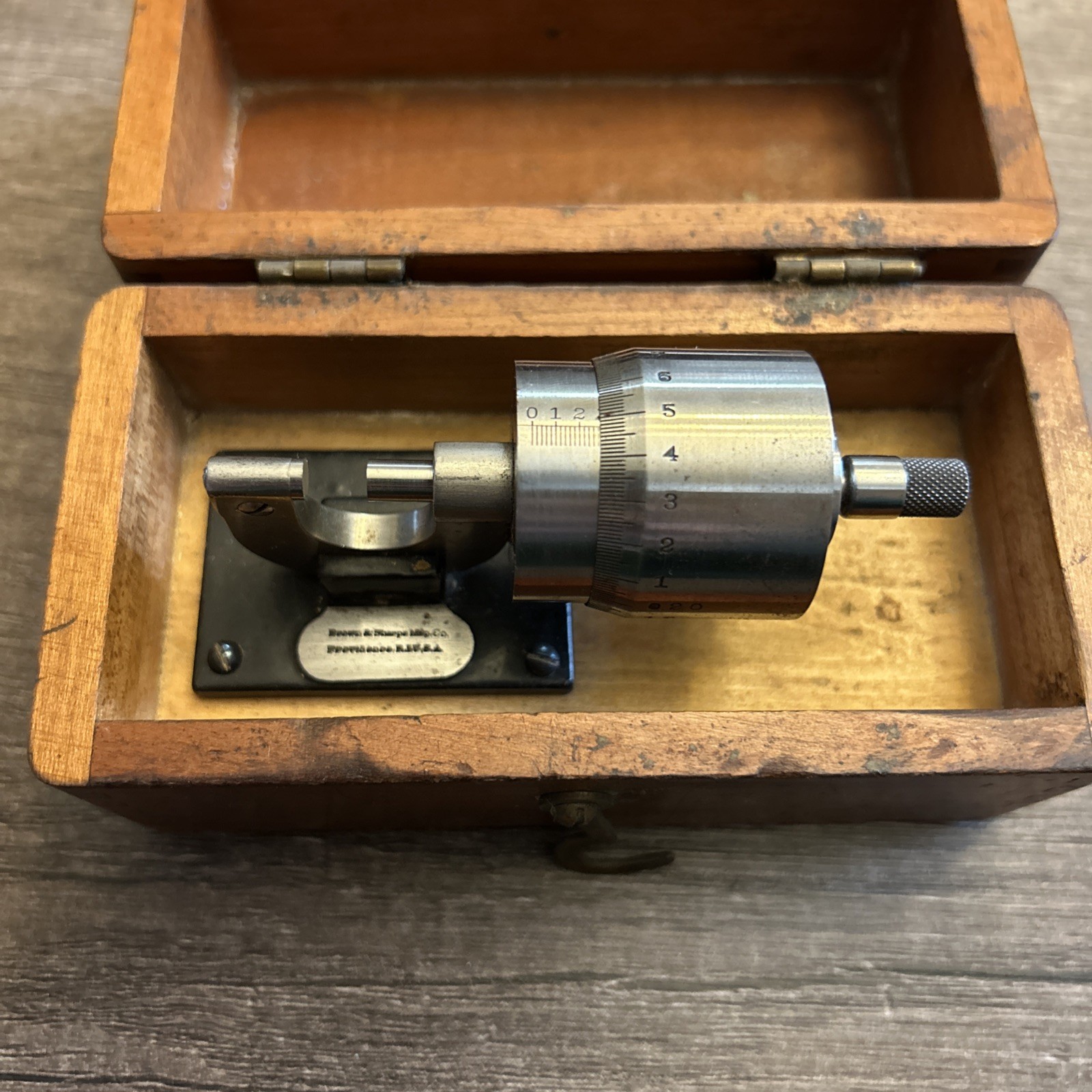 Vintage Brown & Sharpe Bench Micrometer with Wooden Box