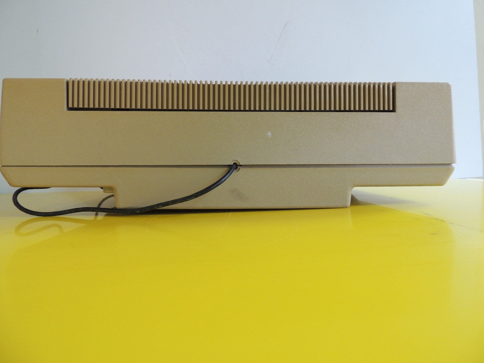 Atari 800 Vintage Home Computer – For Parts or Repair – READ