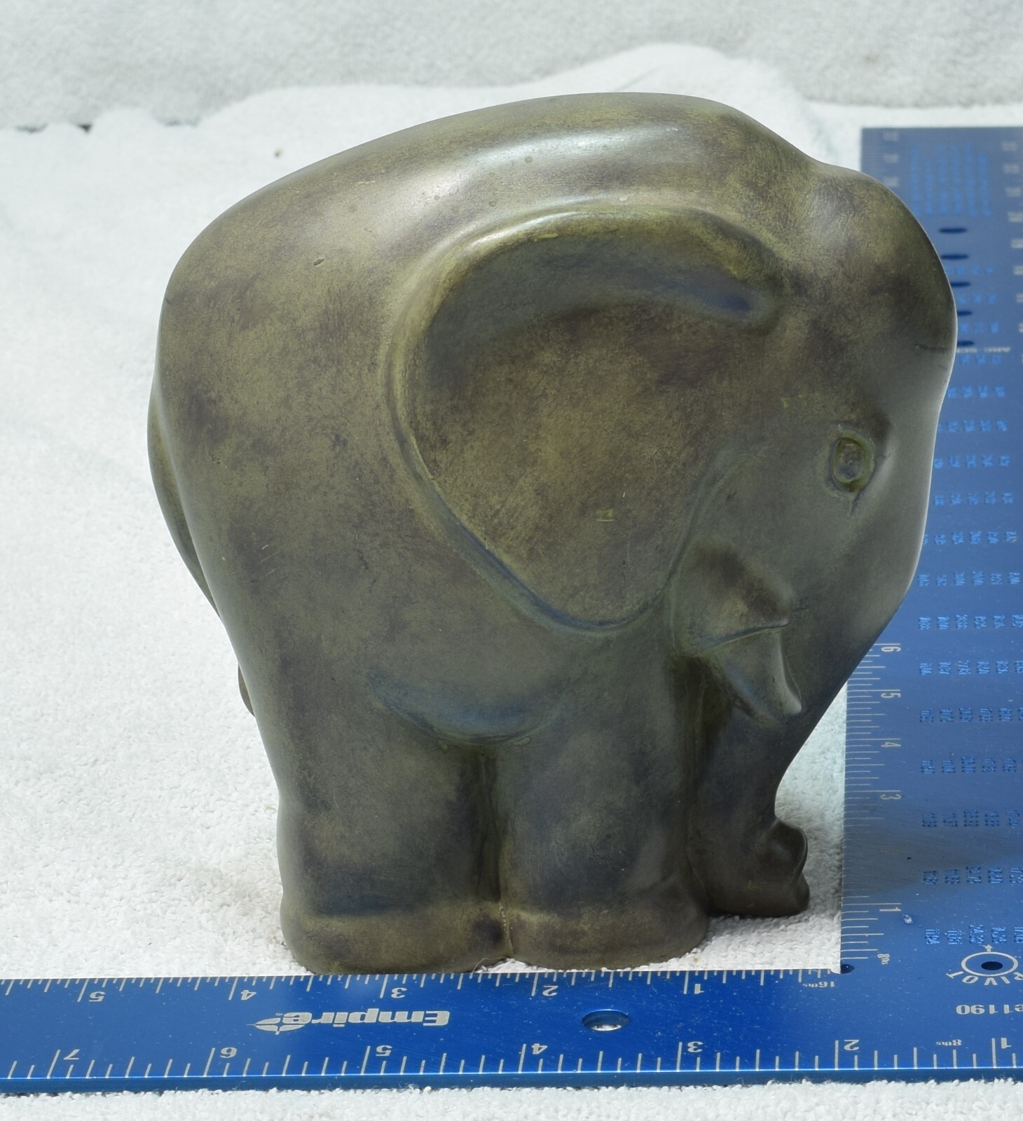 Elephant Resin Animal Figurine Wildlife Craft Collectible Decor