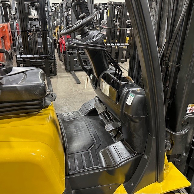 2018 Yale GLC080VX 8000lb Used Forklift Triple Mast Sideshift LP Gas 7186 Hours