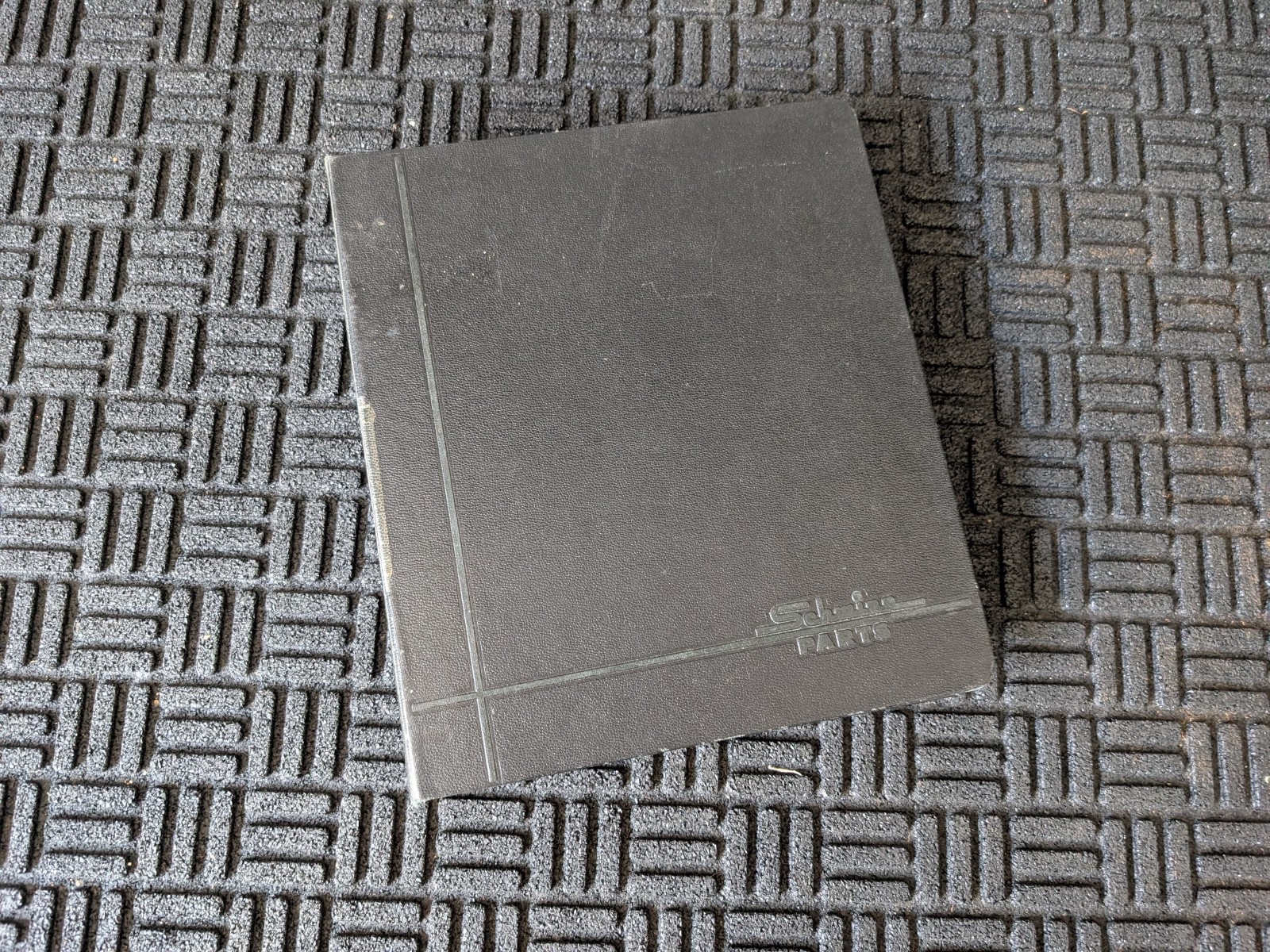 SCHWINN 1973 Bicycle Dealer Parts & Accessories Manual in Original Binder