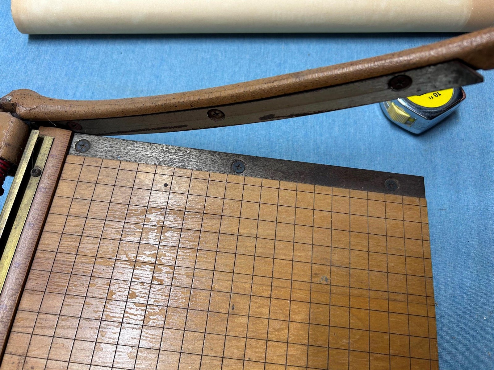 Vintage Ingento No. 3 Guillotine Paper Cutter Cast Iron Arm Wood Base Artists