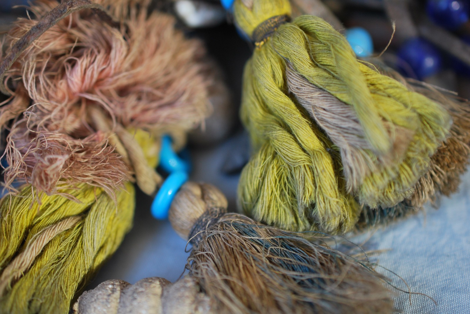 Antique Native Amer Leather Fringed Beads Shells Medicine Charm Bag & Contents