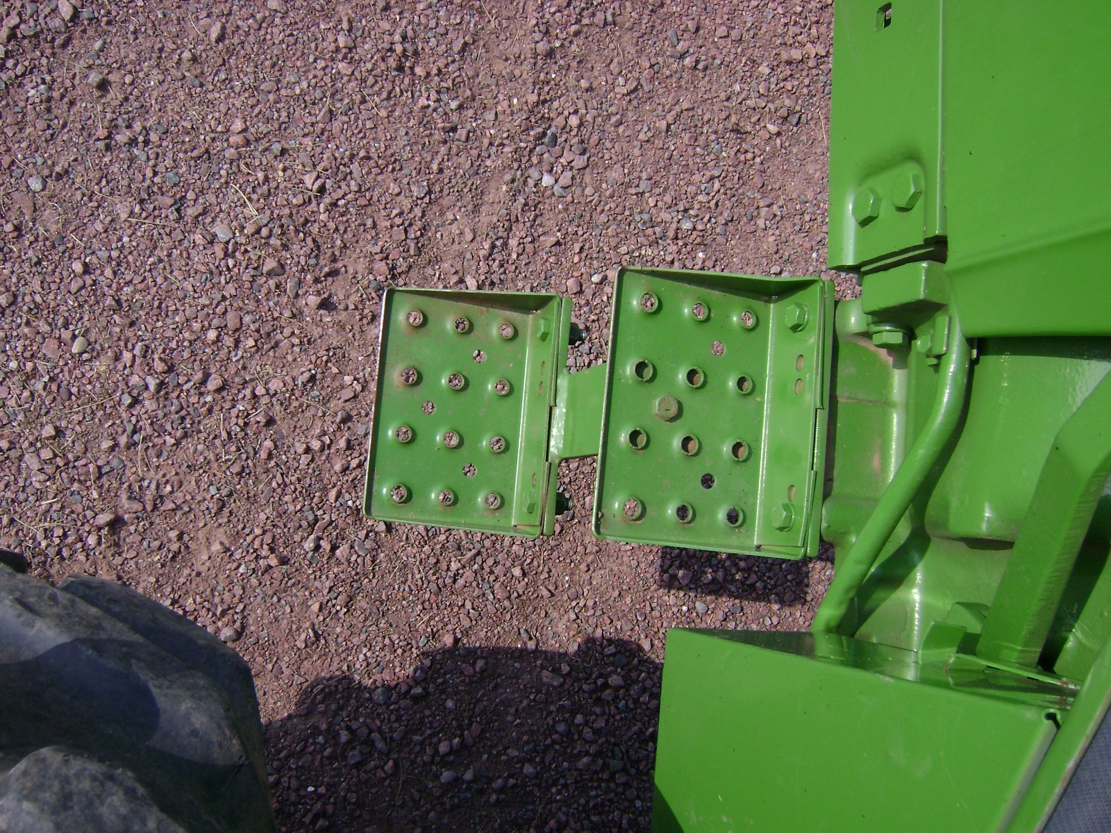 USA - STEP EXTENSION JOHN DEERE 2510 3010 4010 2520 3020 4020 BARE METAL FINISH