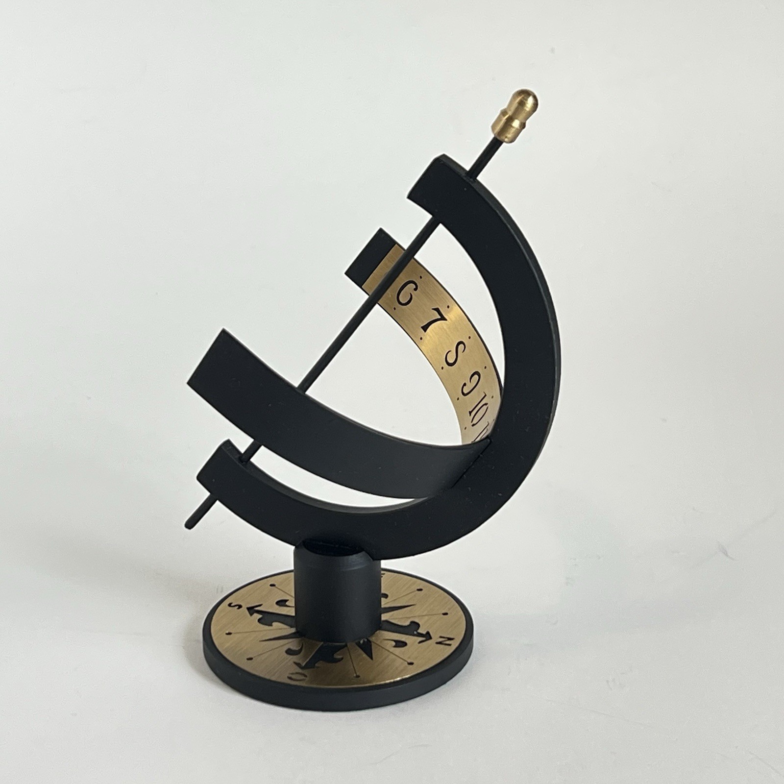 Vintage Sundial Mid Century Modern 60’s Sun Clock Metal And Brass 7 Inch