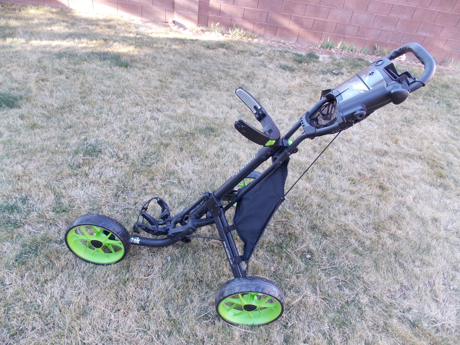New CaddyTek Golf CaddyLite EZ Fold V8 3-Wheel Push Cart
