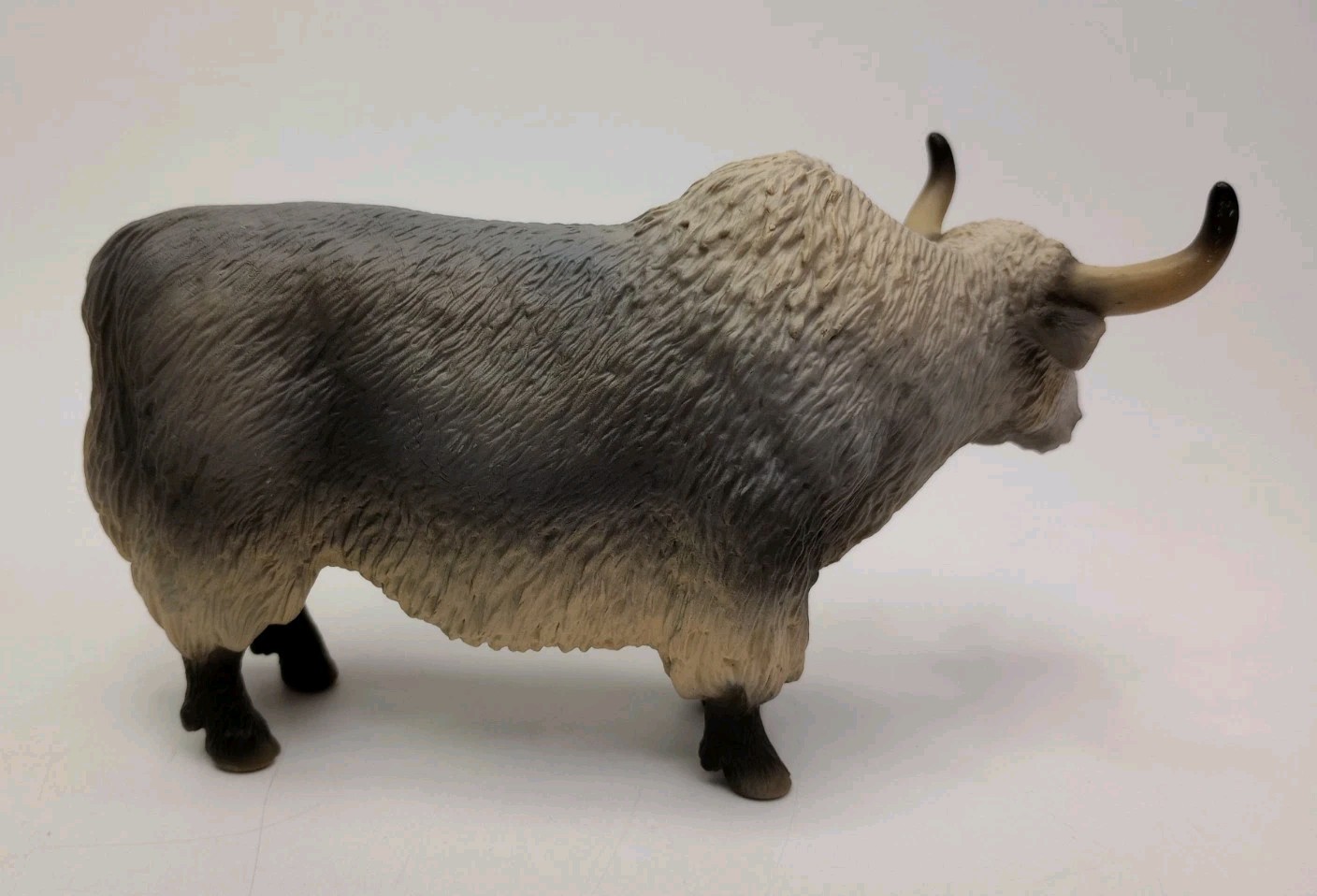 Lot of 5 Schleich Bull/Cow Figurines Germany made in China 1/20th Scale